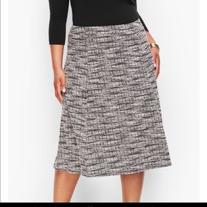 Tweed knit skirt
